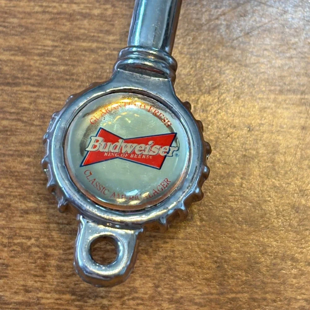 Vintage Budweiser King of Beers Bottle Cap Keychain Silver Snap Hook Clip